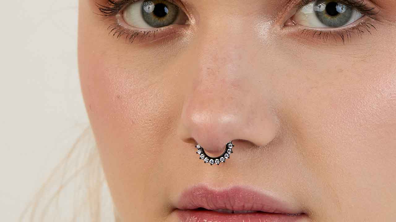 Septum Piercing Guide 2022 Essential Beauty & Piercing
